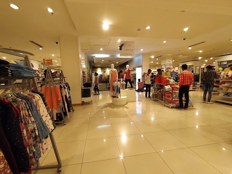 Max - Max Imperial Square Mall, Hazira Adajan Road, inside Lifestyle, Adajan, Surat, Rundh, Gujarat 395007, India