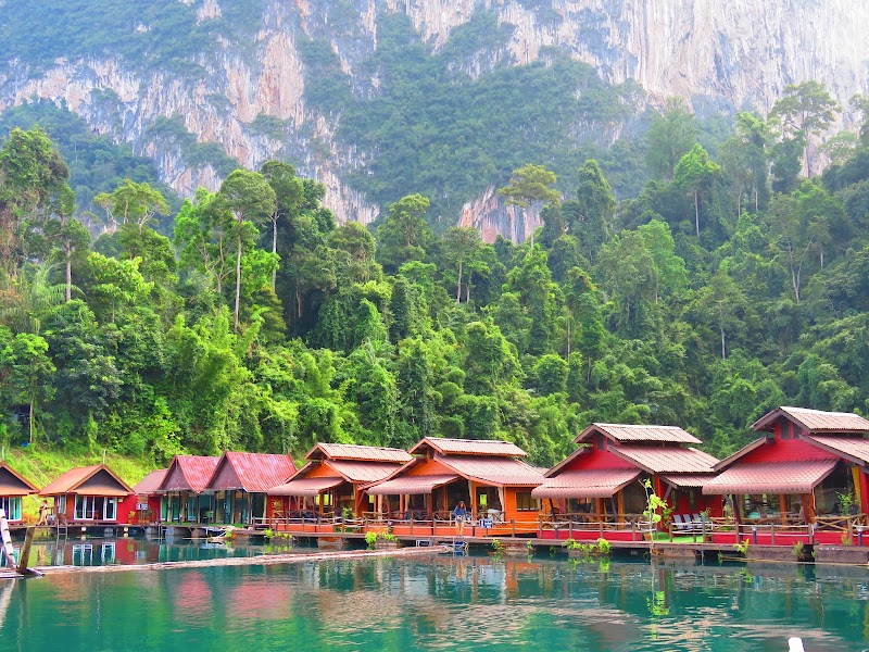 Klong Ka lakehouse - Klong Ka lakehouse, XM5V+QR2, Khao Phang, Ban Ta Khun District, Surat Thani 84230, Thailand
