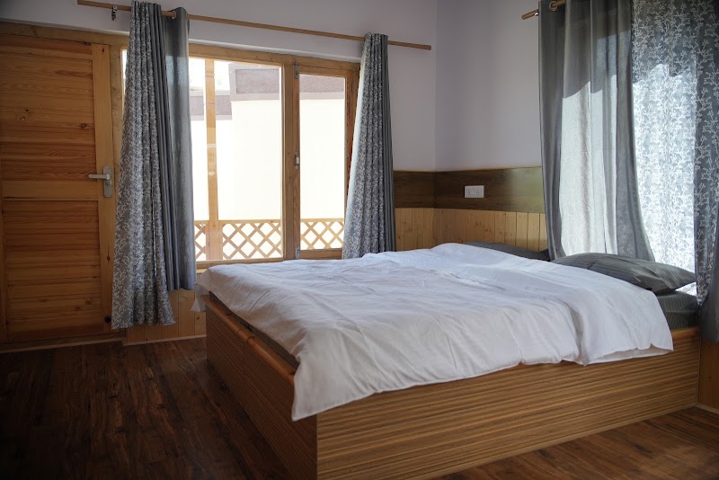 Gultuk Homestay - Gultuk Homestay, Skalzangling, Airport Road, Leh, 194101