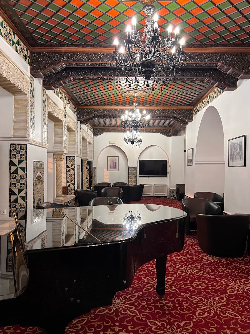 Hotel El Djazair - Hotel El Djazair, 24 Av. Souidani Boudjemaa, El Mouradia 16000, Algeria