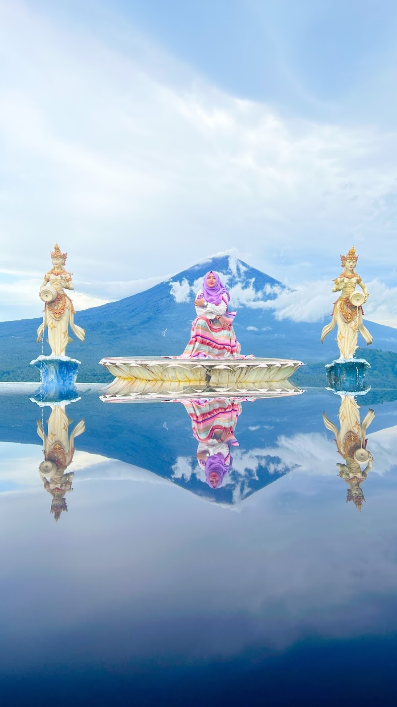 Penataran Agung Lempuyang Temple - Penataran Agung Lempuyang Temple, JJ5H+GQF, Jl. Pura Telaga Mas Lempuyang, Tri Buana, Kec. Abang, Kabupaten Karangasem, Bali 80852, Indonesia