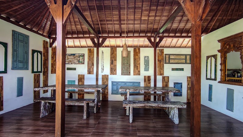 Uluwatu Wooden Villa - Uluwatu Wooden Villa Jalan Raya Uluwatu, Pecatu, Kec. Kuta Sel., Kabupaten Badung, Bali 80361, Indonesia