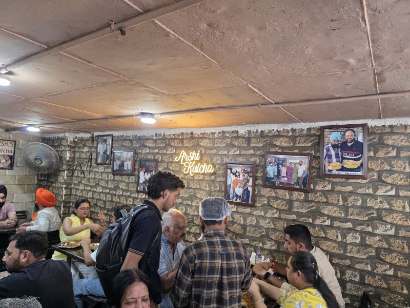 Arshi Kulcha Corner - Arshi Kulcha Corner 2521/37, Ghee Mandi Chowk, near Goushala, Ramanand Bagh, Katra Ahluwalia, Amritsar, Amritsar Cantt., Punjab 143006, India