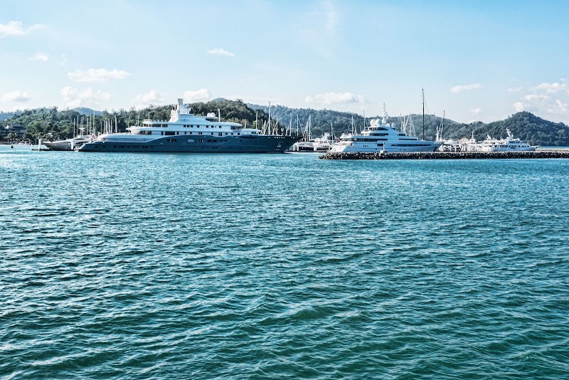 Hype Luxury Boat Club. (Departure point) - Hype Luxury Boat Club. (Departure point) R89X+6Q2 Ao, Tambon Chalong, Thailand