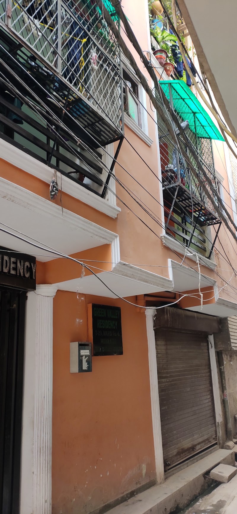 Green Valley Residency - Green Valley Residency, G58G+MFC, Ward No 6, Aam Bagh, Gandhi Colony, Mehrauli, New Delhi, Delhi 110030, India
