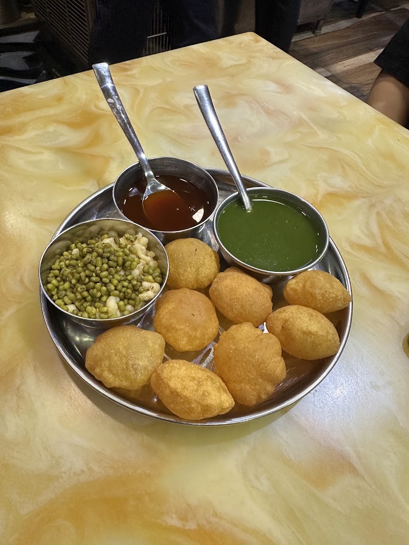 Amrut Sagar Fast Food - Amrut Sagar Fast Food Rizvi Place Society, 31, Hill Rd, opp. Marks & Spencer Showroom, Santosh Nagar, Bandra West, Mumbai, Maharashtra 400050, India