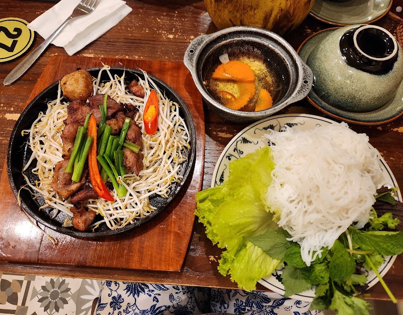 MẸT Vietnamese restaurant & Vegetarian Met 4 - MẸT Vietnamese restaurant & Vegetarian Met 4 34 P. Gia Ngư, Hàng Bạc, Hoàn Kiếm, Hà Nội, Vietnam