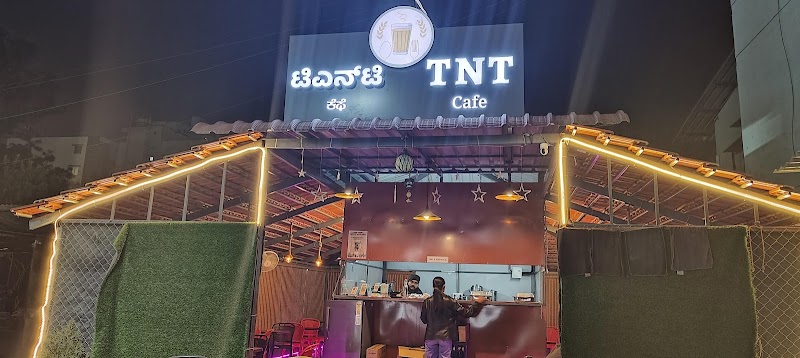 TNT CAFE