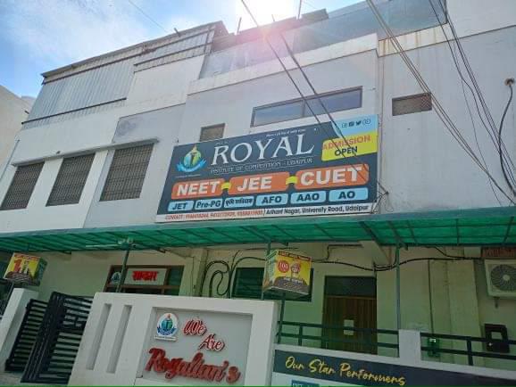 Royal punjabi restaurant (pure veg) - Royal punjabi restaurant (pure veg) Thokar chouraha, opposite Rana pratap railway station, Sunderwas, Pahada, Udaipur, Rajasthan 313003, India