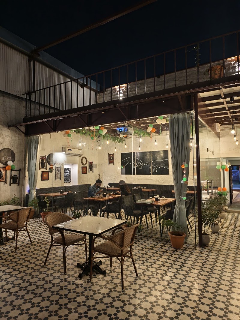 1984 Bistro & Cafe