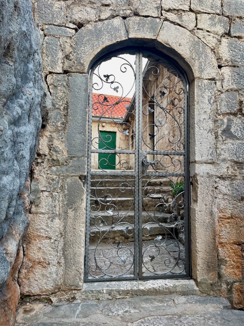 Church of Our Lady of Prizidnice - Church of Our Lady of Prizidnice, Put Duboke Garme 2, 21224, Slatine, Croatia