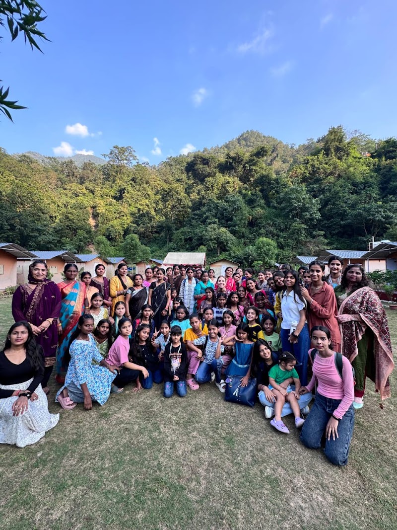 Resort in rishikesh - Resort in rishikesh Near, Deccan valley gate Cafe 60, green hills, Tapovan, Rishikesh, Uttarakhand 249192, India