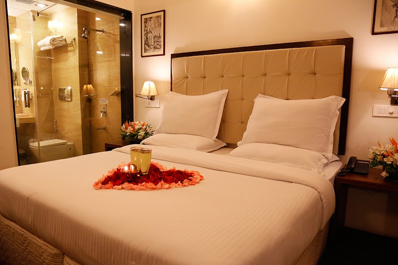 Orchid Square Boutique Hotel - Orchid Square Boutique Hotel Upper, Brooklands Rd, opposite Christian Mission Service, Alwarpet, Coonoor, Tamil Nadu 643101, India