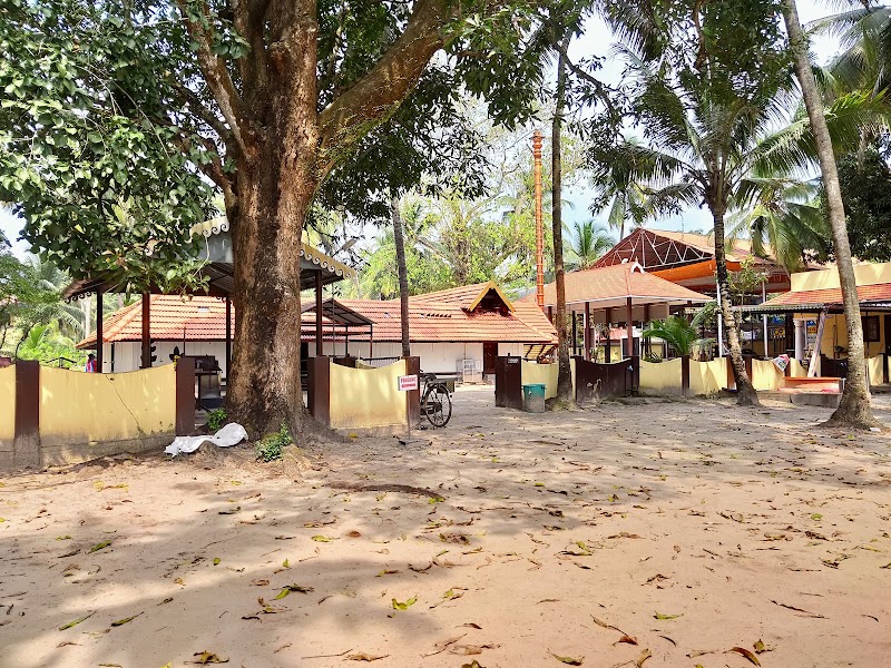Sree Maha Ganapathi Temple, Panangad - Sree Maha Ganapathi Temple, Panangad W83C+J8G, Panangad, Ernakulam, Kochi, Kerala 682506, India