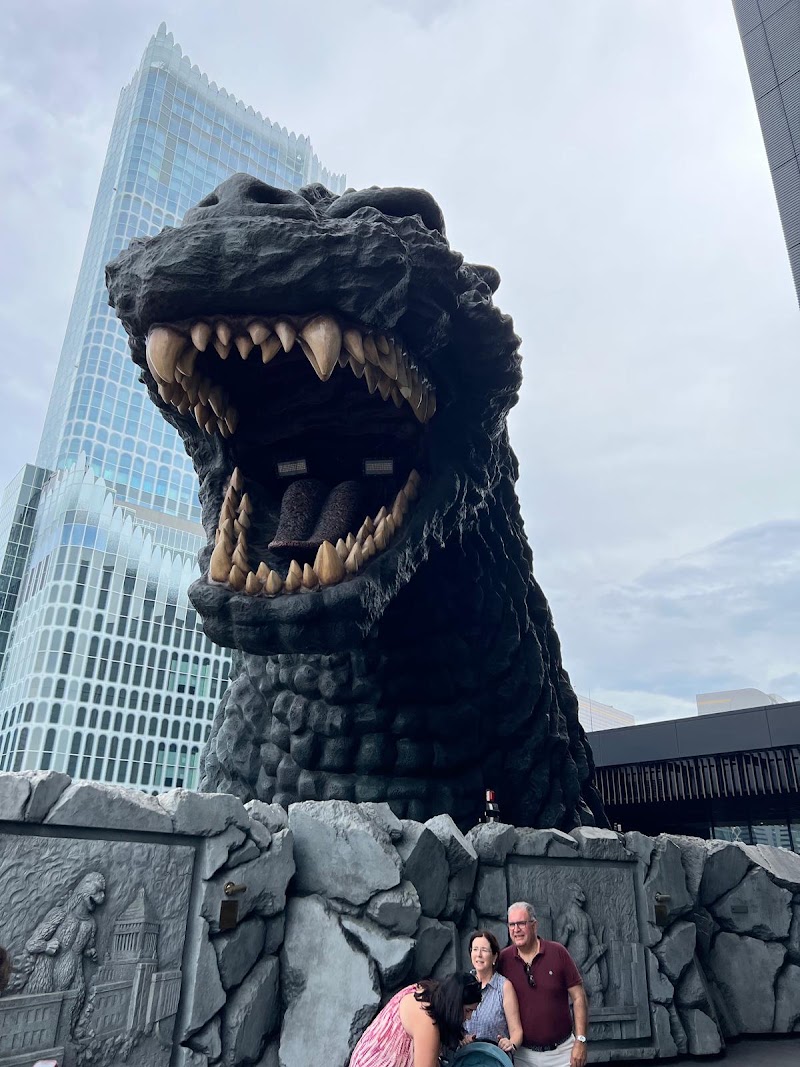 Godzilla Road - Godzilla Road Japan, 〒160-0021 Tokyo, Shinjuku City, Kabukichō, 1-chōme−17 セントラルロード