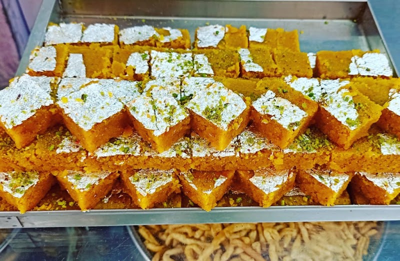 Street Food Suman Vilas Namkeen and Sweets - Street Food Suman Vilas Namkeen and Sweets Ummed Chowk, Gulab Sagar, Jodhpur, Rajasthan 342001, India