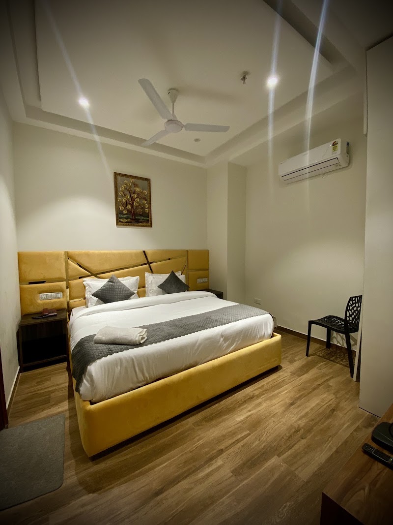 Hotel Heritage - Hotel Heritage SCO 32, SILVER CITY, MAIN, AMBALA, HIGHWAY, Zirakpur, Gazipur, Punjab 140603, India