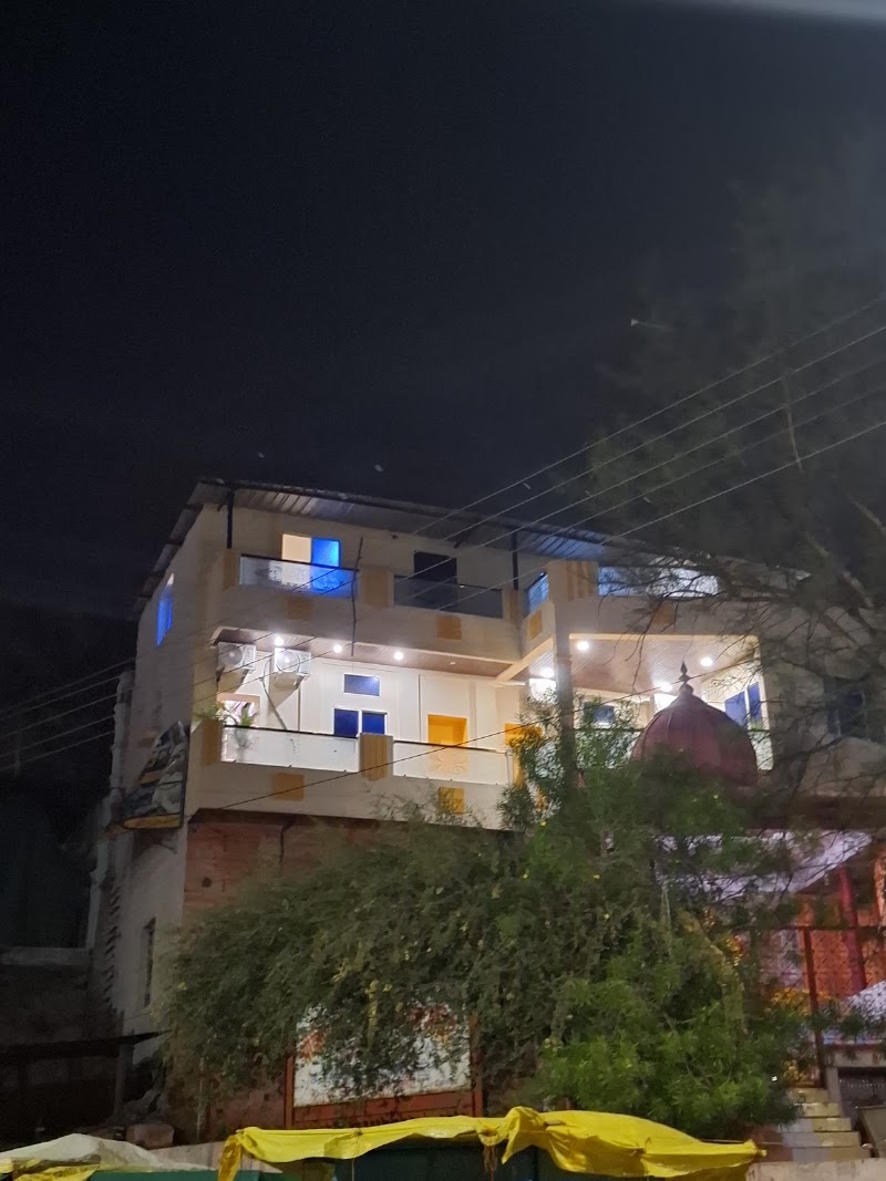 Hotel shri shipra dhani - Hotel shri shipra dhani gangaur darwaja, Ram Ghat Marg, Chhota pul, Kartik Chowk, Ujjain, Madhya Pradesh 456006, India