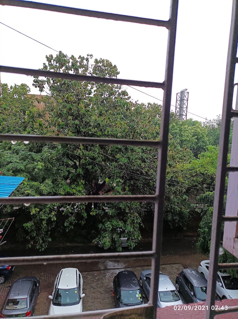 Lal Quarter Athletic Park with Track - Lal Quarter Athletic Park with Track Block-2, Hostel, Minto Road, Minto Rd, Block-1, Press Enclave, Ajmeri Gate, Delhi, 110002, India