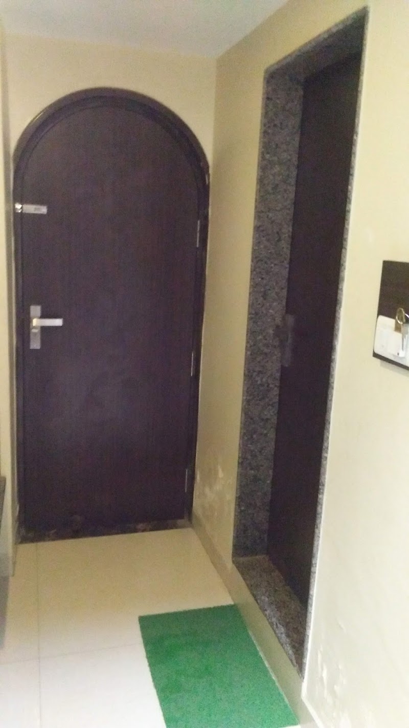 Hotel Sandhu Palace - Hotel Sandhu Palace 169, Opp, Circuit House Rd, Ajit Colony, Jodhpur, Rajasthan 342001, India