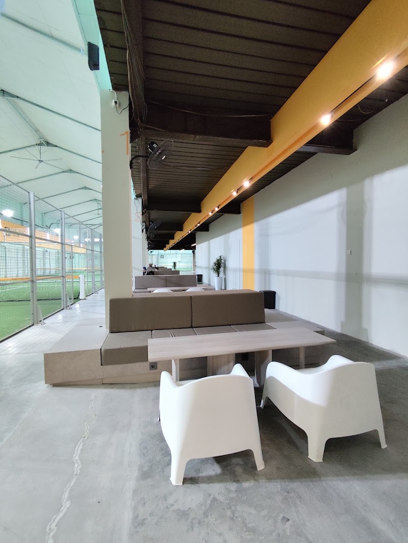 DASH PADEL HOUSE - DASH PADEL HOUSE Mas Raya, Jl. Pilar Mas Utama, RT.7/RW.3, South Kedoya, Kebonjeruk, West Jakarta City, Jakarta 11520, Indonesia