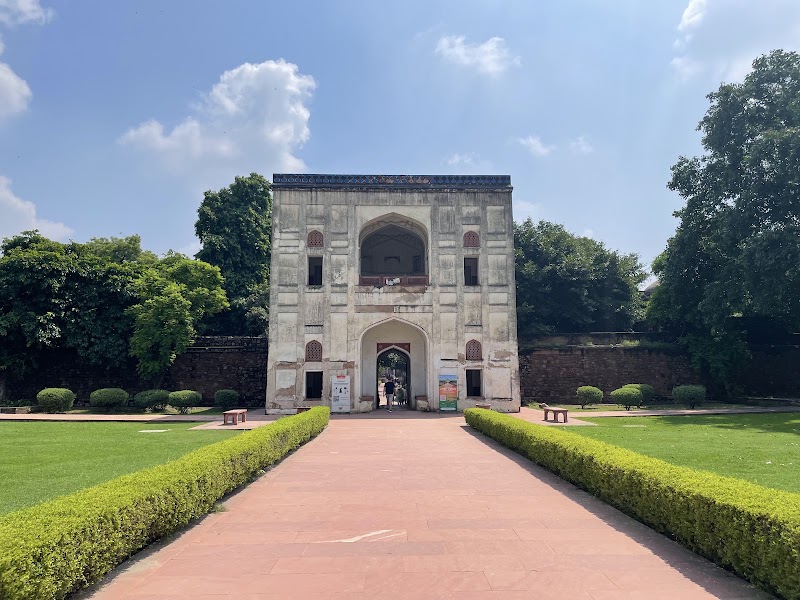 Humayun’s Tomb - Humayun’s Tomb Hazrat Nizamuddin Aulia Dargah, Mathura Rd, Nizamuddin, Nizamuddin East, New Delhi, Delhi 110013, India