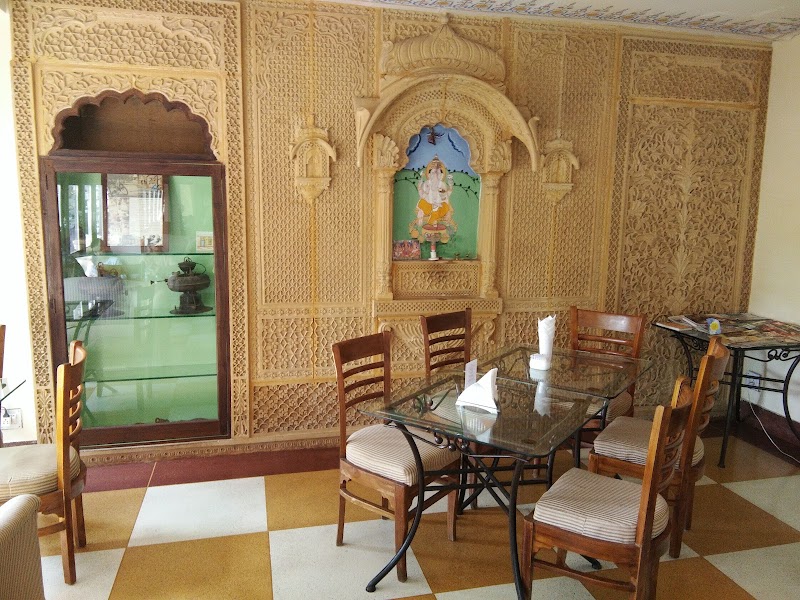 Café Sheesh Mahal - Café Sheesh Mahal 1, Pal Haveli Inn, opposite Clock Tower, near Gulab Sagar, Pal Haveli, Ghantaghar, Gulab Sagar, Jodhpur, Rajasthan 342001, India