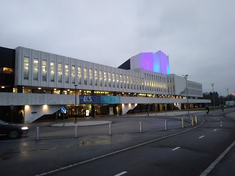 Finlandia Hall - Finlandia Hall, Mannerheimintie 13 e, 00100 Helsinki, Finland
