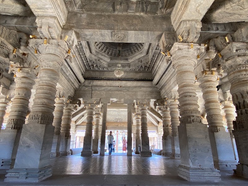 Ancient Shri Saavira Kambada Chandranatha Swamy Basadi - Ancient Shri Saavira Kambada Chandranatha Swamy Basadi, 8PVH+382, Ambalpadi, Moodbidri, Ambalapadi, Karnataka 574227, India