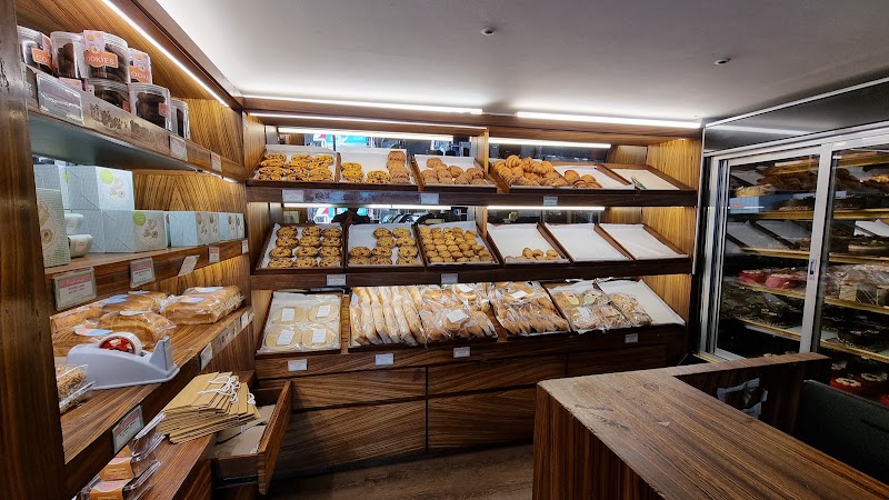 Theobroma Bakery and Cake Shop - Pali Hill, Mumbai - Theobroma Bakery and Cake Shop - Pali Hill, Mumbai Shop No. 1 & 2, Dheeraj Swapna, Pali Mala Rd, near Pali Bhavan, Pali Market, Bandra West, Mumbai, Maharashtra 400050, India