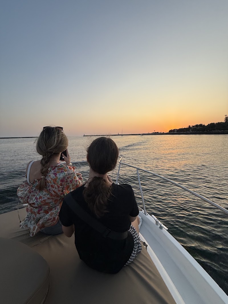 LEÇAODOURO - Boat tours Porto - LEÇAODOURO - Boat tours Porto, Marina da Afurada, R. da Praia 430, 4400-554 Vila Nova de Gaia, Portugal