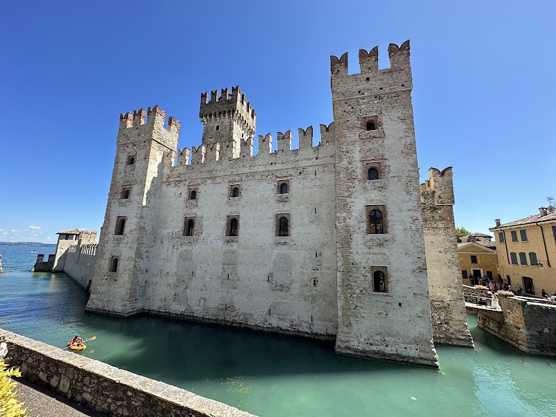 Castello Scaligero di Sirmione - Castello Scaligero di Sirmione P.za Castello, 34, 25019 Sirmione BS, Italy