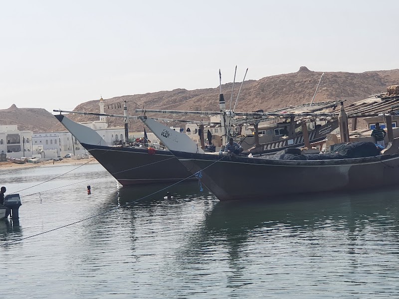 Al Ayjah Lighthouse - Al Ayjah Lighthouse, HG9Q+HVW Al Ayjah Lighthouse, Sur, Oman