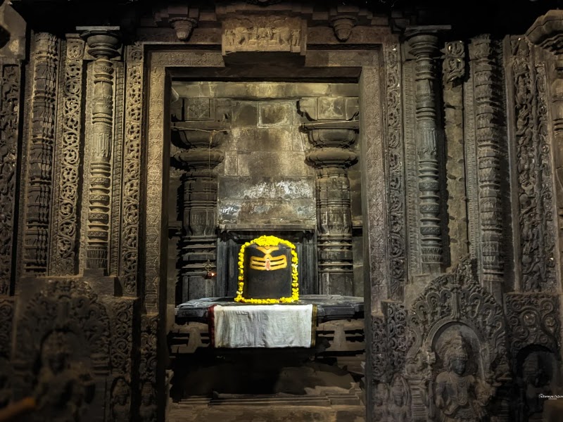 Halebidu - Halebidu 6X7V+7Q7, Halebeedu, Karnataka 573121, India