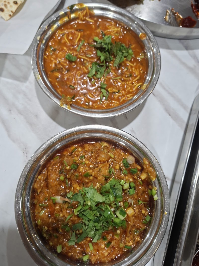 SHREE KHODIYAR KATHIYAWADI DHABA SINDHU BHAVAN - SHREE KHODIYAR KATHIYAWADI DHABA SINDHU BHAVAN, Sindhubhavan Rd, beside Minotti, PRL Colony, Bodakdev, Ahmedabad, Gujarat 380059, India