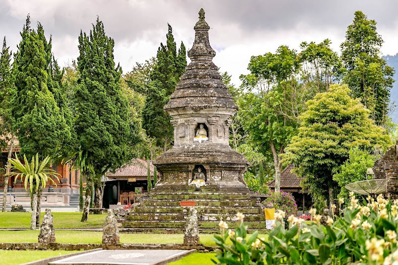Ulun Danu Beratan Temple - Ulun Danu Beratan Temple Candikuning, Baturiti, Tabanan Regency, Bali, Indonesia