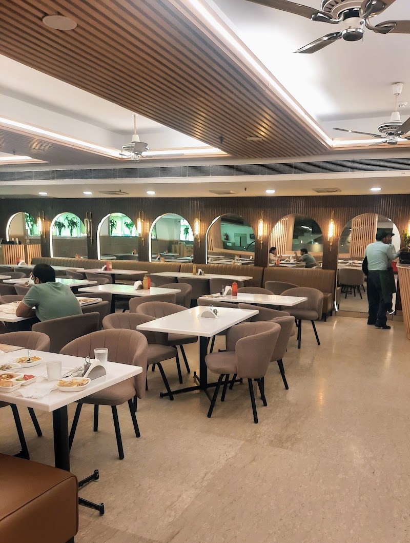EVERGREEN SWEET HOUSE - EVERGREEN SWEET HOUSE, S-29 - 30, MARKET, Block S, Green Park, New Delhi, Delhi 110016, India