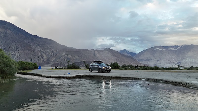Hunder Sarai - Hunder Sarai, HFJC+Q3, Nubra, Hunder, 194401