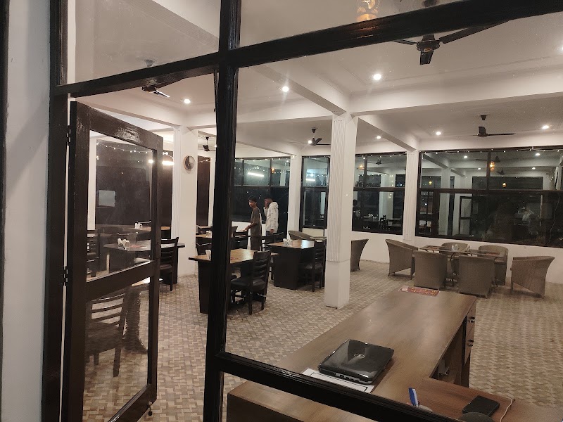Bhimtal Treat | Luxury Resort & Restaurant - Bhimtal Treat | Luxury Resort & Restaurant Naukuchiatal Rd, near UTDC shop, near do bati, Bhimtal, Uttarakhand 263136, India
