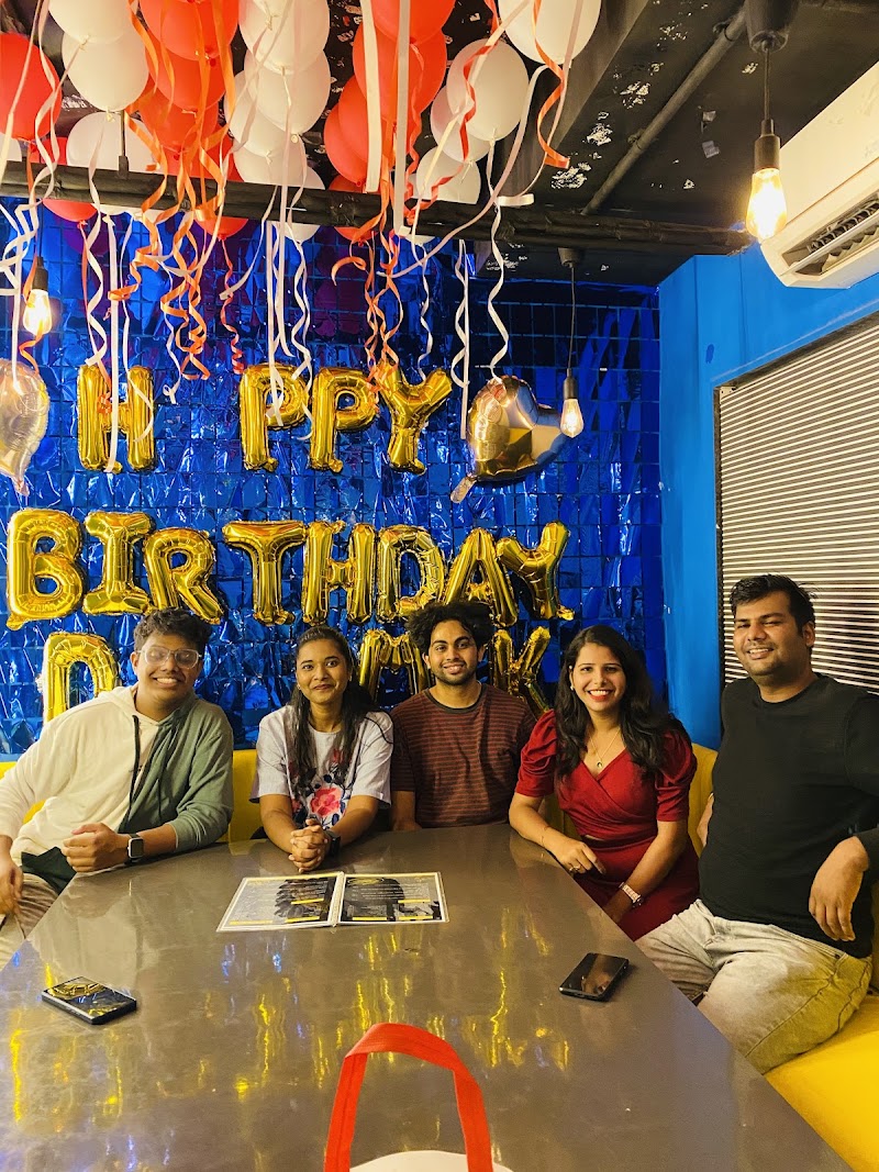 Smile 'n' Bite Restaurant - Smile 'n' Bite Restaurant, Second Floor 224& 225, Sonorous the business gateway, Silvasa Rd, opp. circuit house, Laddak, Vapi East, Imran Nagar, koparli, Vapi, Gujarat 396191, India