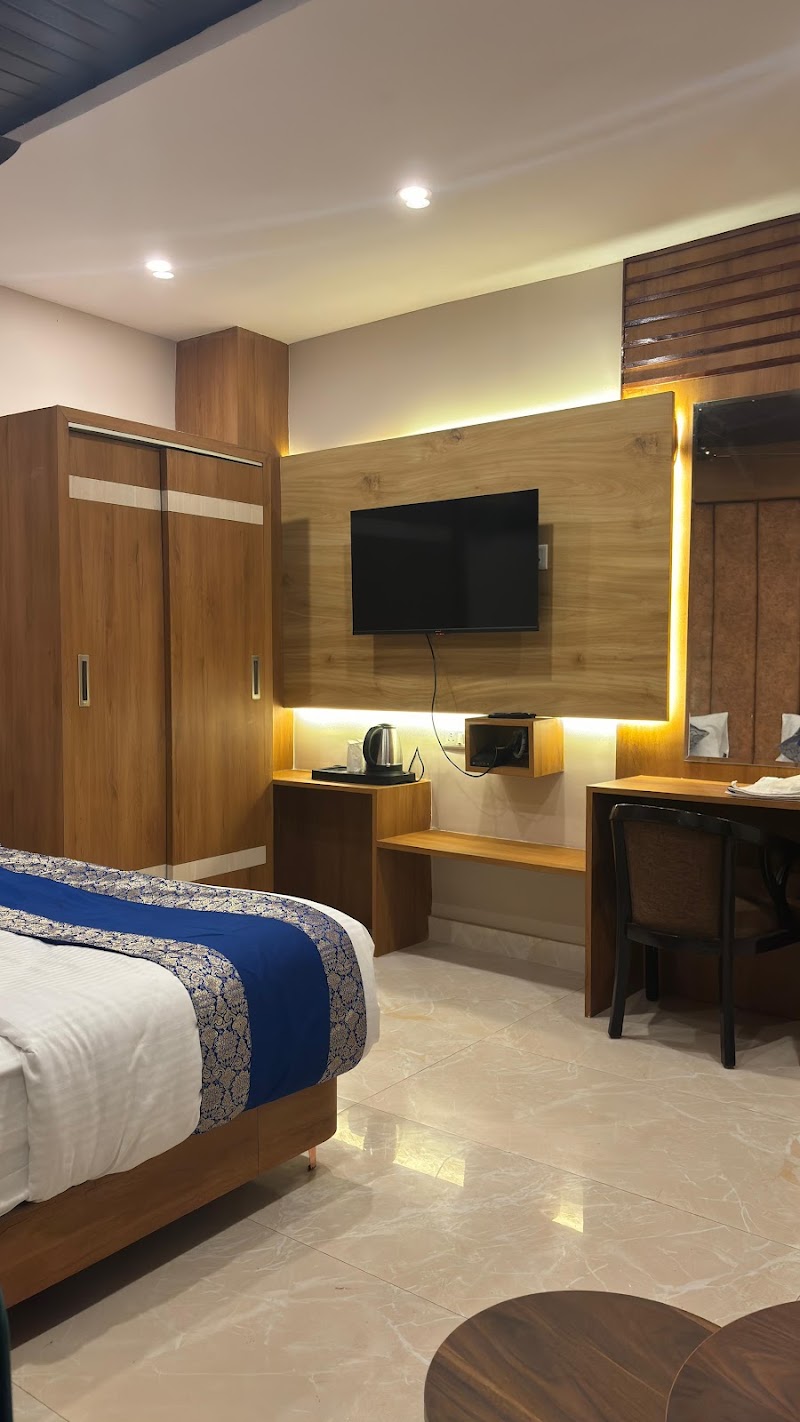 Hotel Namami Gange - Hotel Namami Gange B-6/66, Harishchandra Ghat Rd, Bangali Tola, Varanasi, Uttar Pradesh 221001, India
