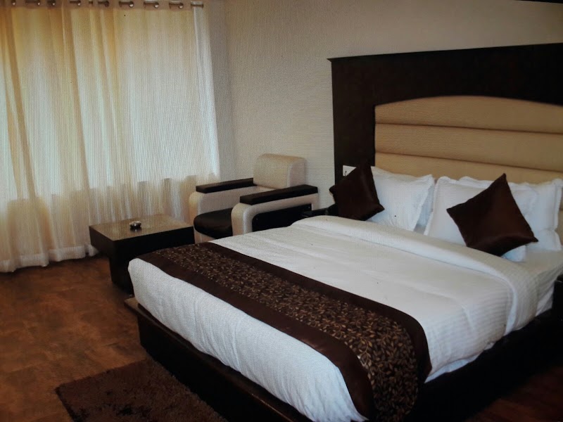 Sunrise Hotel - Sunrise Hotel 113/2, Rajpur Rd, Hathibarkala Salwala, Dehradun, Uttarakhand 248001, India
