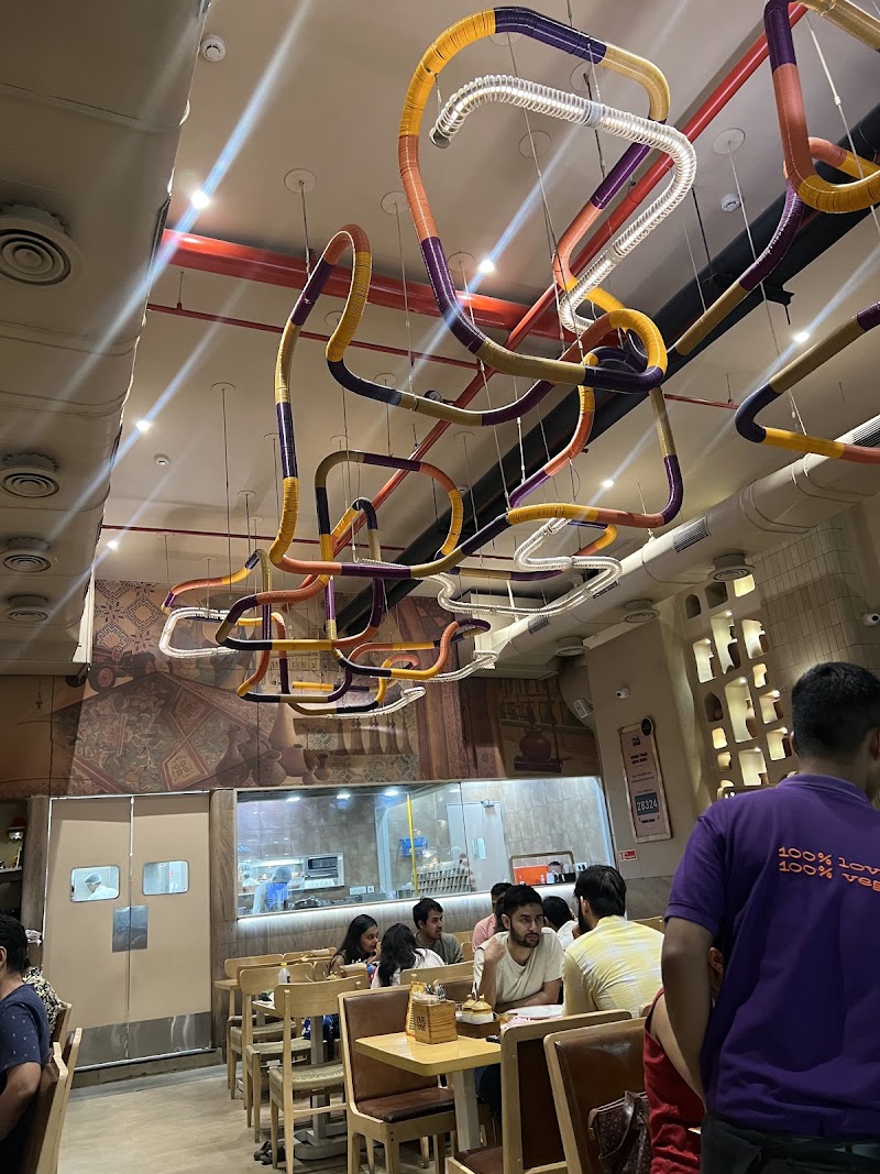 Oye Kake - Oye Kake R City Mall, Lal Bahadur Shastri Marg, Amrut Nagar, Ghatkopar West, Mumbai, Maharashtra 400086, India