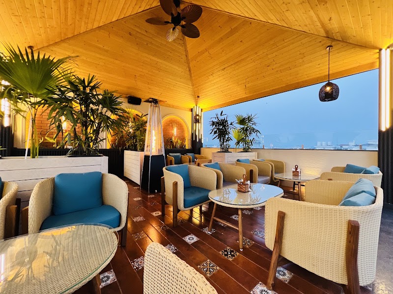Publique Bistro - Publique Bistro Kamla Palace, Chowk, GMS Rd, above Jockey Showroom, Engineers Enclave, Kanwali, Dehradun, Uttarakhand 248171, India