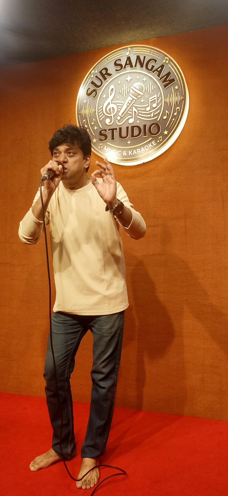 Sur Sangam Studio, Music and Karaoke - Sur Sangam Studio, Music and Karaoke Anand bhavan, Lal Bahadur Shastri Marg, near Shani Mandir, behind Gopalas Hotel, Ambedkar Nagar, Kanjurmarg West, Bhandup West, Mumbai, Maharashtra 400078, India