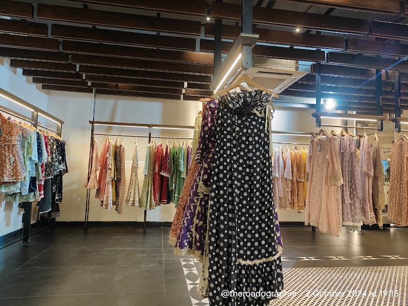 Mulmul - Chhatarpur - Mulmul - Chhatarpur D 388, Ground Floor, Street No. 24, 100 Feet Rd, D-Block, Pocket D, Dr Ambedkar Colony, Chhatarpur, New Delhi, Delhi 110074, India