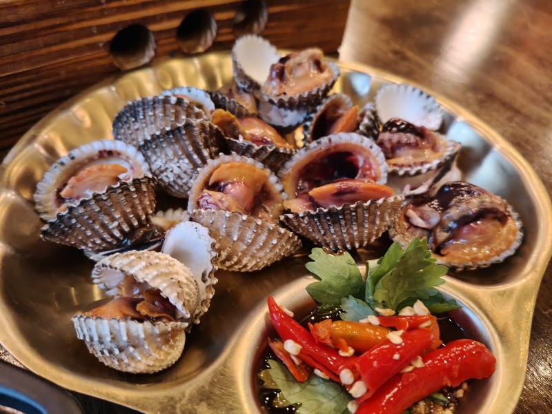 The Seafood Cafe & Restaurant - The Seafood Cafe & Restaurant 51/1 Phadung Dao Rd, Khwaeng Samphanthawong, Khet Samphanthawong, Krung Thep Maha Nakhon 10100, Thailand