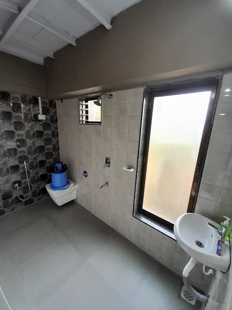 OM Lodging - OM Lodging, Sunrise tower, Opposite Court building, Mahadik compound Nardave naka, Mumbai - Goa Hwy, Kankavli, Maharashtra 416602, India