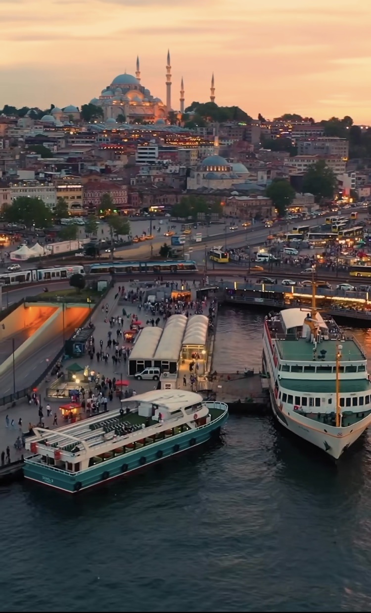 Eminönü - Eminönü, Rüstem Paşa, Fatih/İstanbul, Türkiye