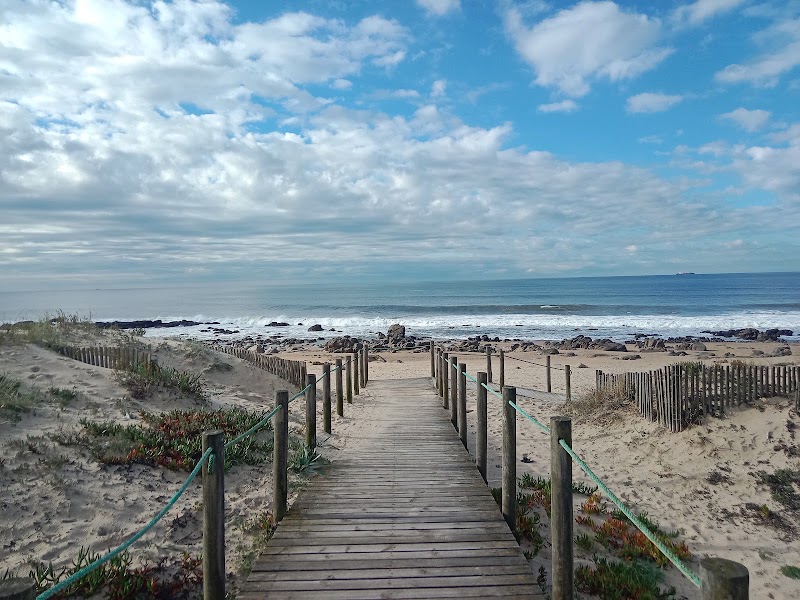 Praia da Madalena - Praia da Madalena, R. do Mar 450, 4405-760 Madalena, Portugal
